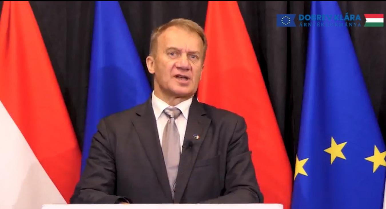 Magyar családok százezreit sodorhatják a tönk szélére a jövő évi orbáni megszorítások 