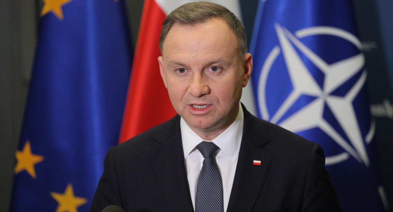 Andrzej Duda szerint Magyarország függ az oroszoktól
