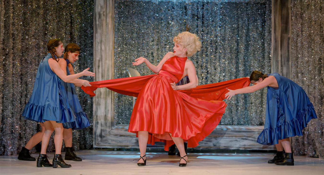 Déjà vu: a teljes erdélyi magyar kulturális élet a nagyváradi színház, filharmónia és folyóirat sorsára juthat