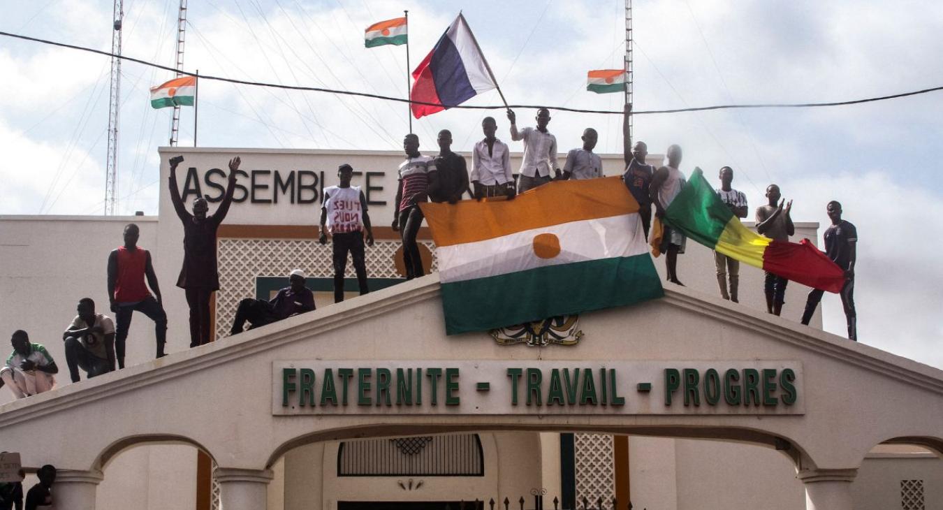 Miért olyan fontos a puccsok sújtotta Niger Európa számára? 