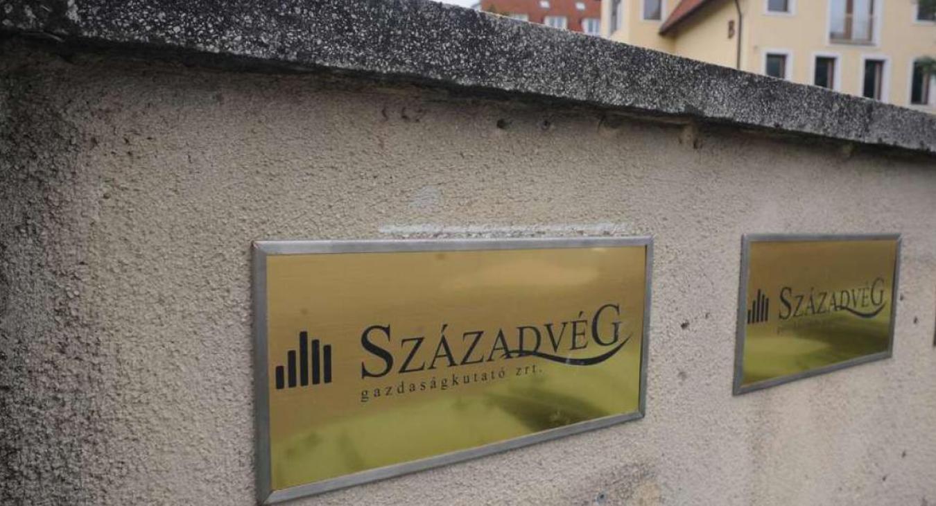 A rendőrség úgy döntött, nem tud mit kezdeni a pletykákkal a Századvég szerepéről a honvédségi kirúgásokban