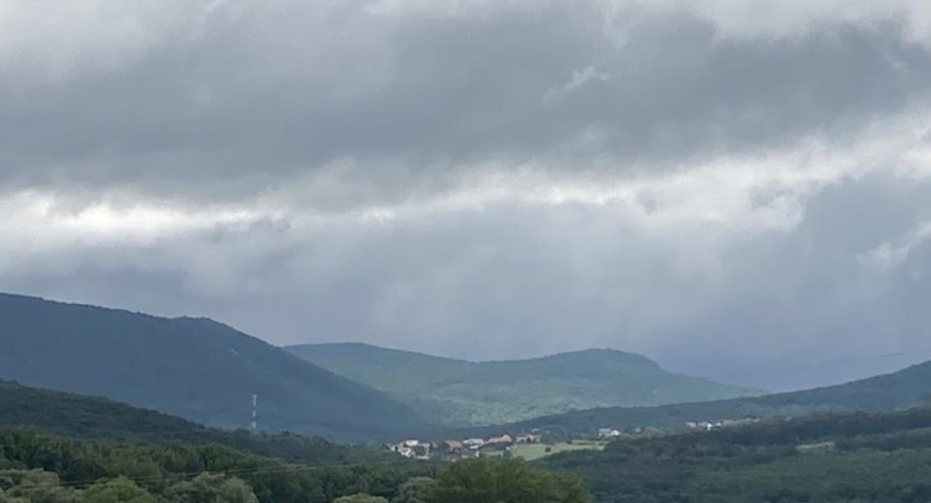 Elszórtan záporok, zivatarok