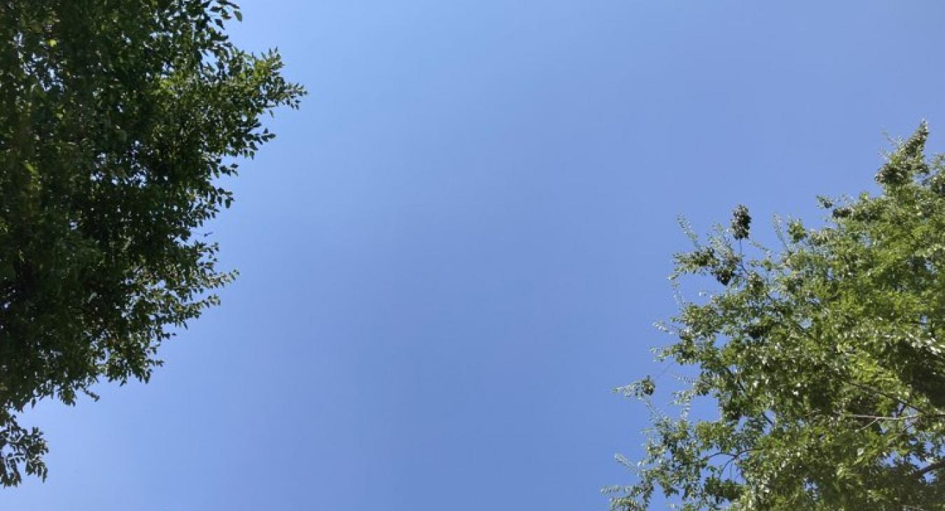 Hétfőn sem mérséklődik a meleg, délen akár 35 fok is lehet árnyékban! 