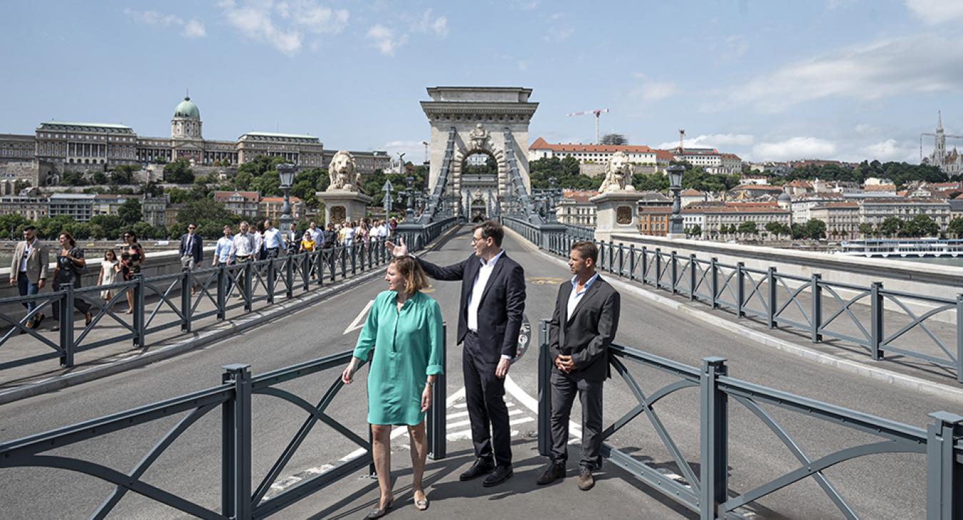 Átadták a megújult Lánchidat