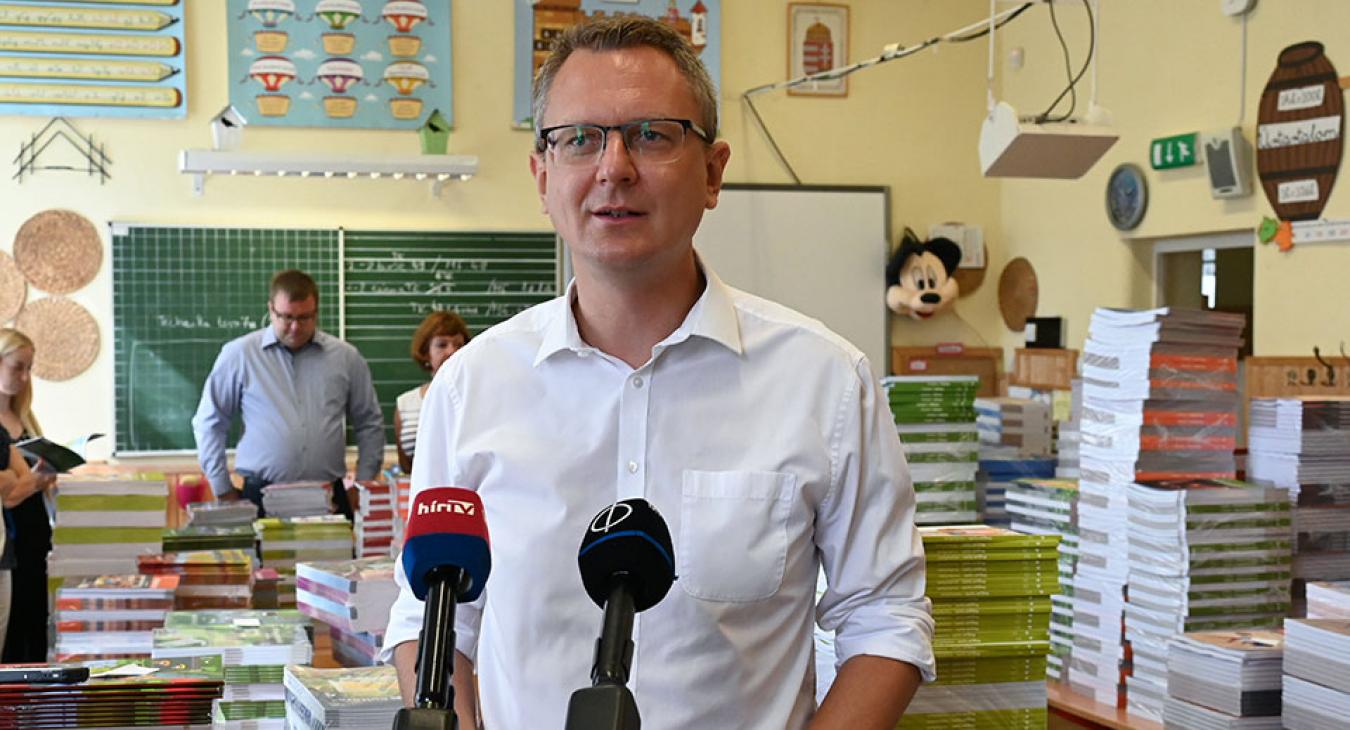 Rétvári Bence nagyon optimistán és elégedetten tekint az új tanévre