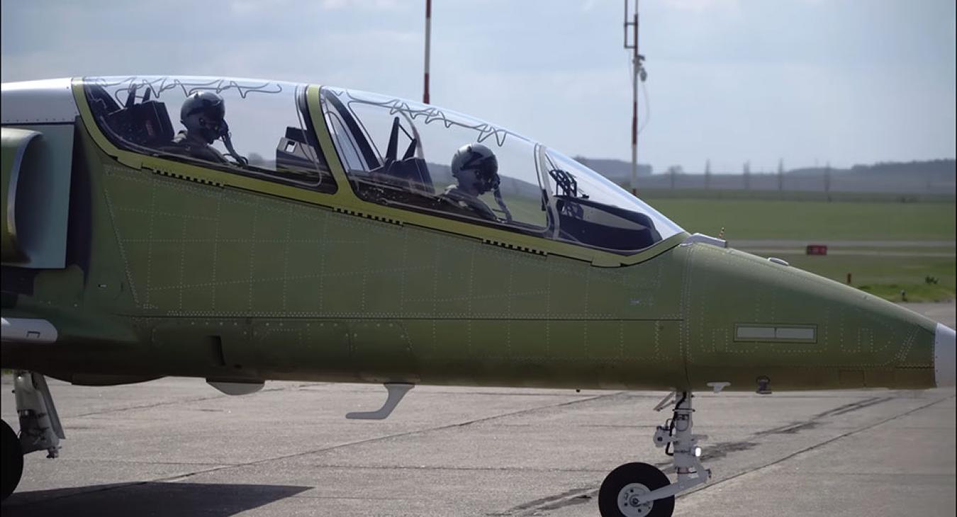 Vietnám tízmilliárdos nagyságrendbenvadászgépeket vásárol a magyar állami repülőgépgyártól