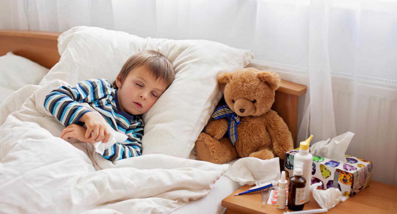 Inkább a fiatalokat veszi célba az ébredező Covid