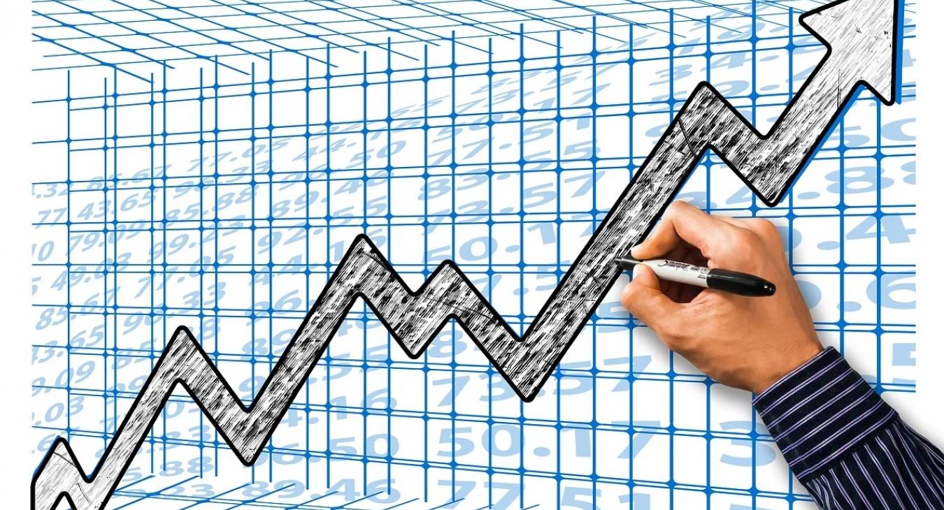 Az infláció ellen védekező ügyfelek az egekbe röpítették a brókercégek profitját 