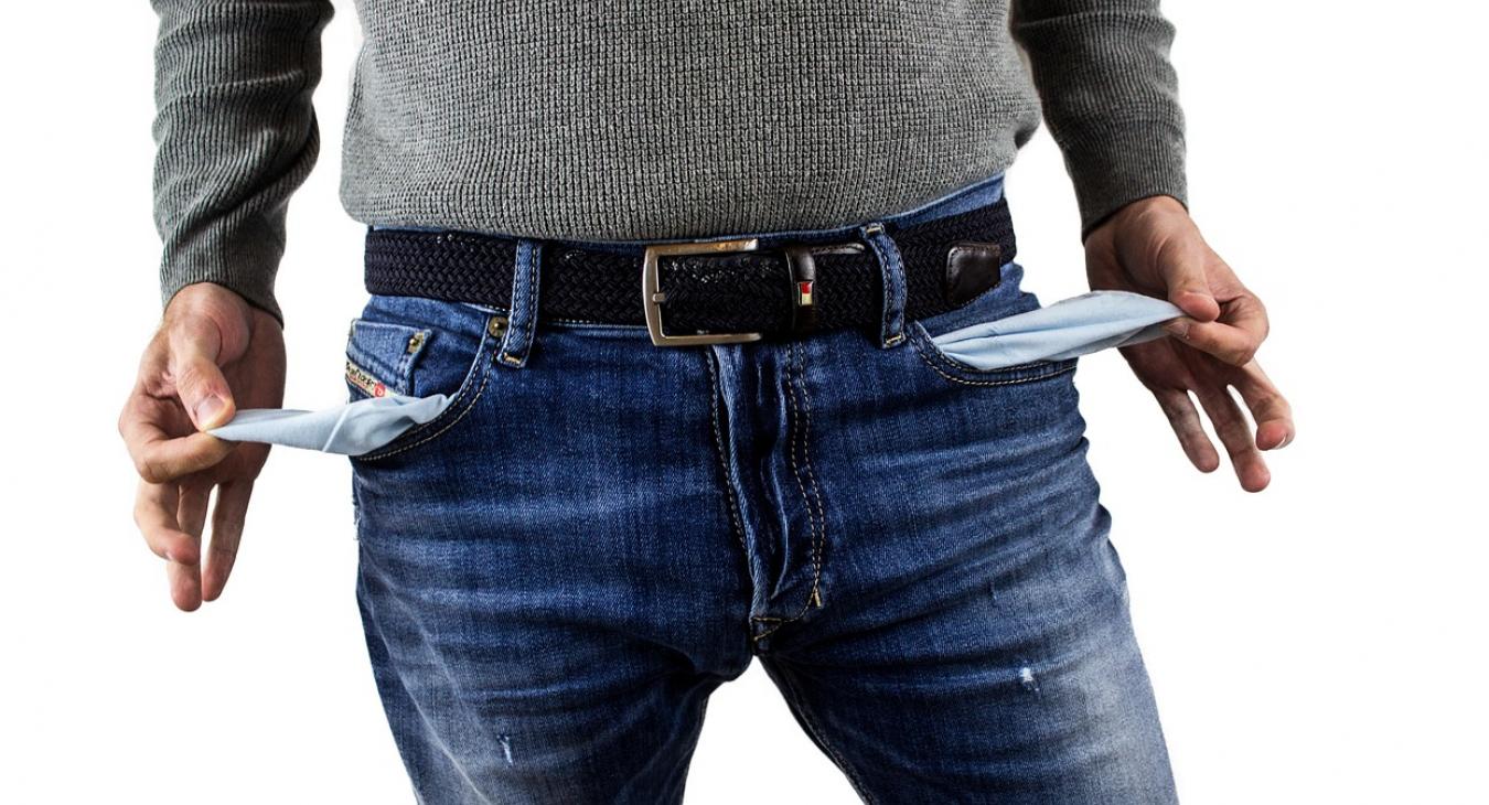 Negyvenezres mínuszban zárja a hónapot egy átlagos magyar