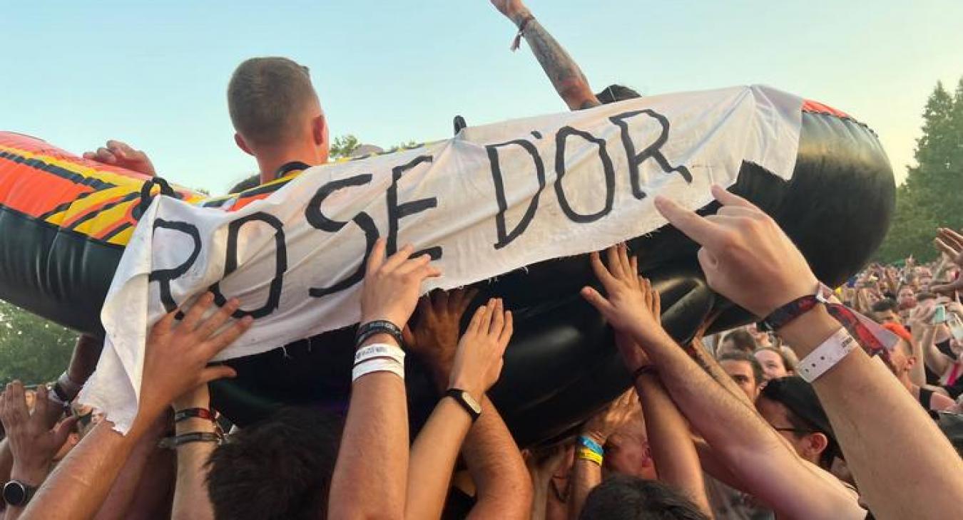 Felbukkant a Rose D'or a Balatonon