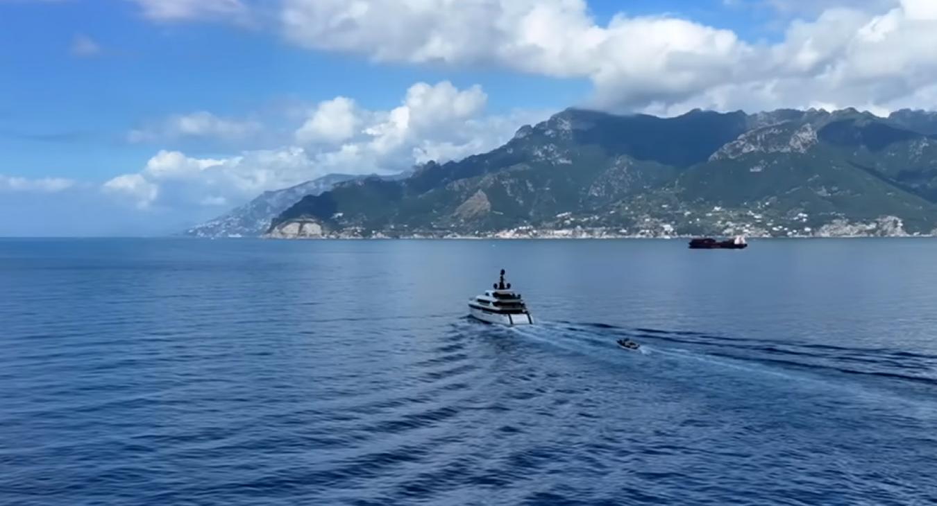 Egy normálisabb használtautó árát pöfékelte el a Mészáros-család egy hét alatt