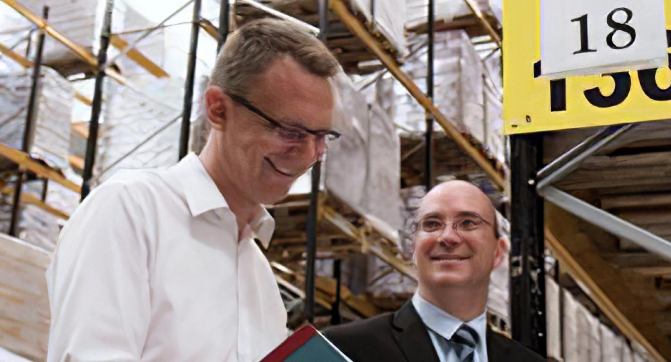 Elkezdték kiszállítani a tankönyveket: kinek jár idén ingyen?