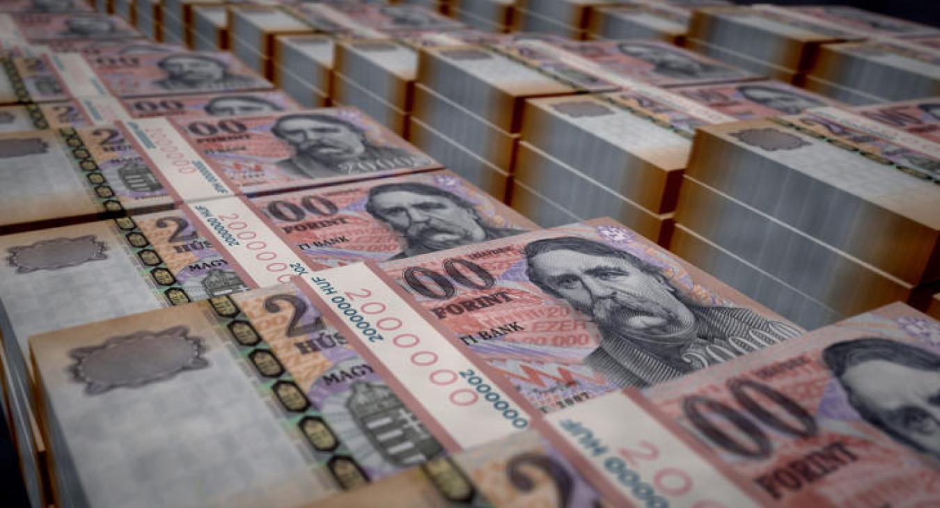 410 millió havonta: legalább ennyi lehet a NER új luxusjachtjának havi lízingdíja