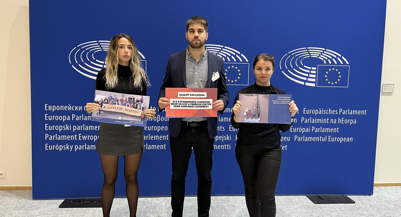 A magyar oktatás valóságával szembesítette a Momentum az európai parlamenti képviselőket Brüsszelben 