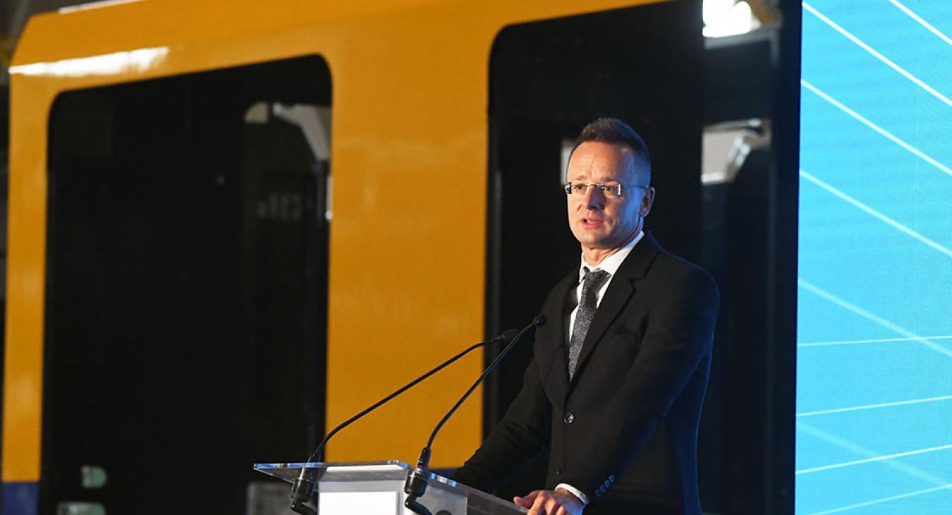 Szijjártó Péter 17 milliárdos vasúti beruházást jelentett be