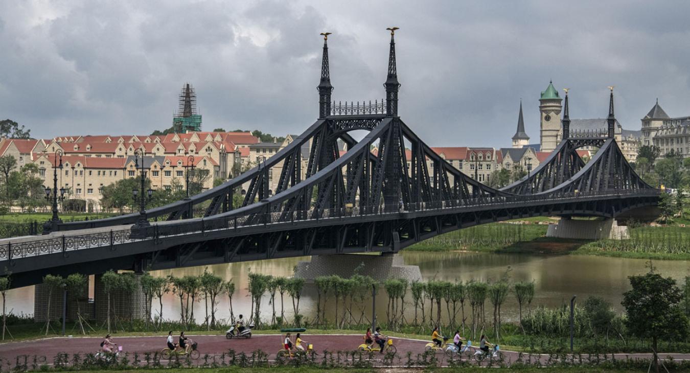 Bejutottak a Huawei kínai kapuszára, amely egy turisták elől elzárt mesevilág