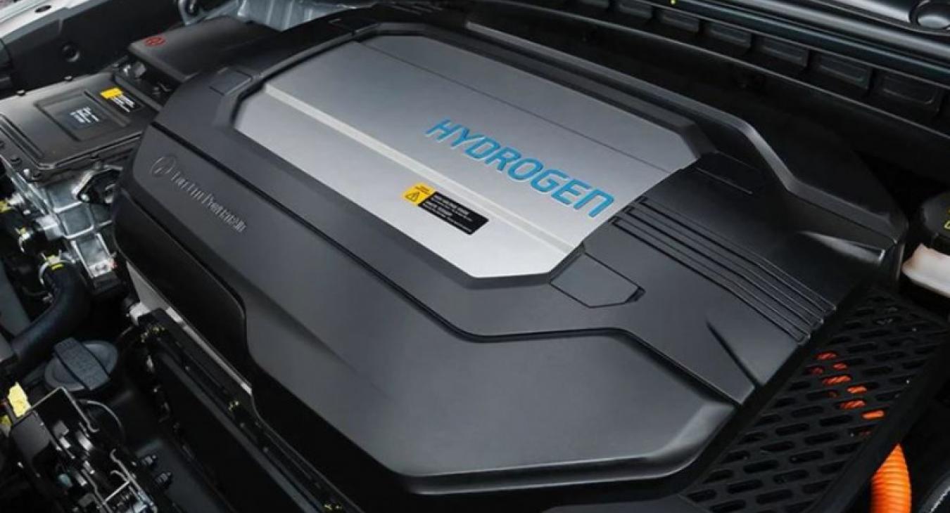 Milesz az akkumulátorgyárakkal? A világ mintha másfele menne!