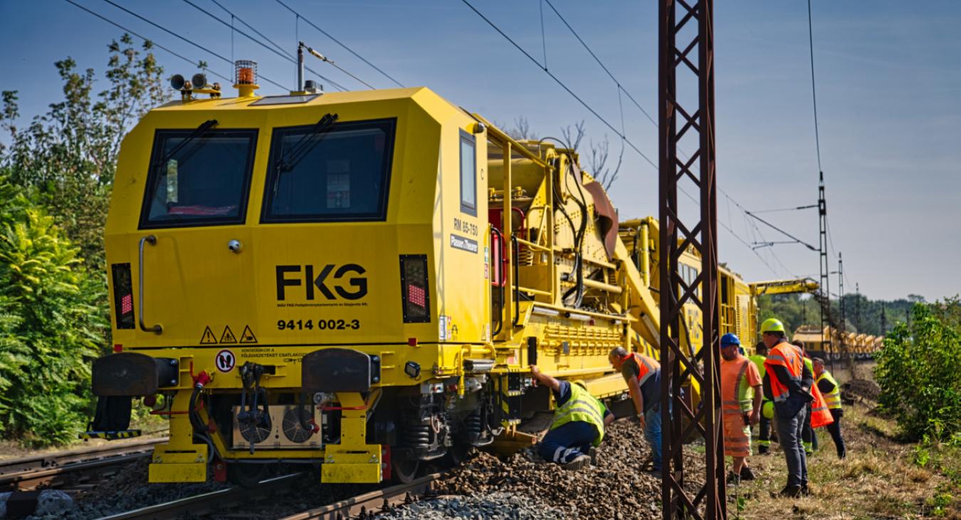 Leállt a MÁV teljes bécsi fővonala Szárligetnél, a nemzetközi vonatok sem járnak 