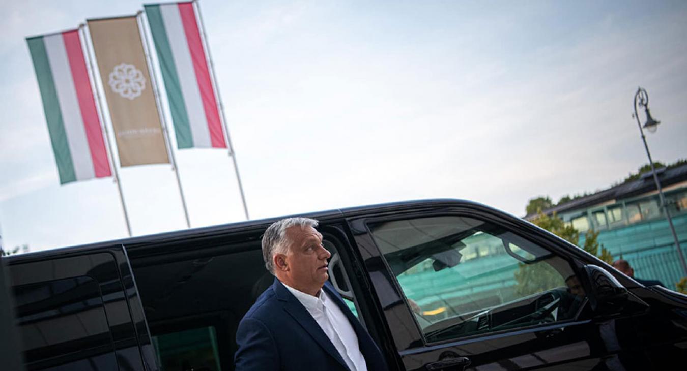 Esztergomban írhatja át őszi terveit a kormány