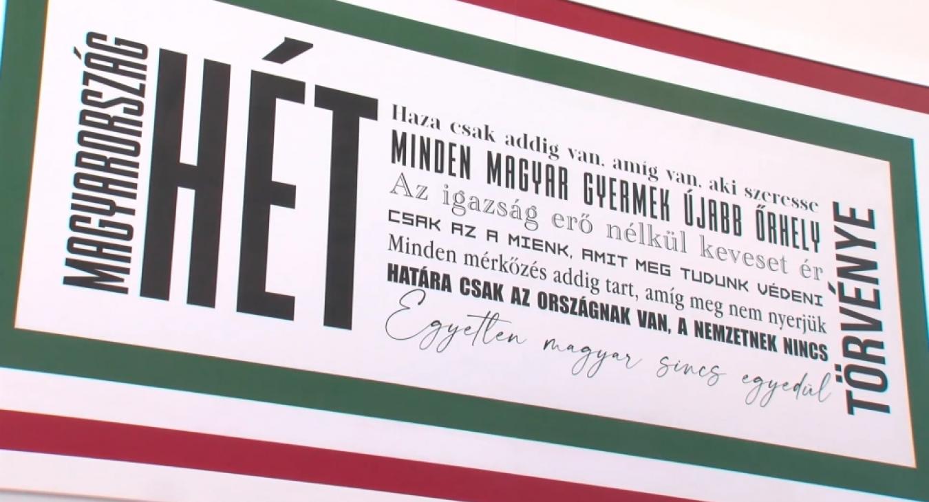 Kőtáblák üzenete