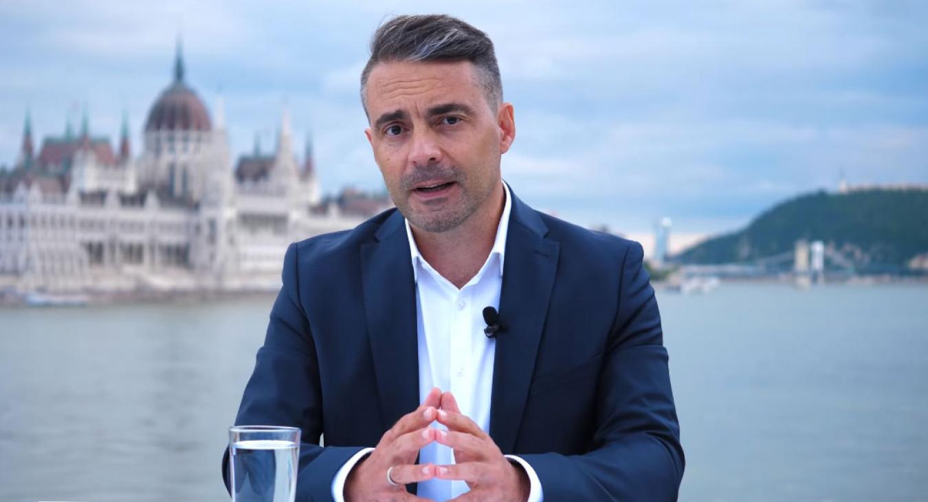 Itt a bejelentés: Vona Gábor visszatért és pártot alapít