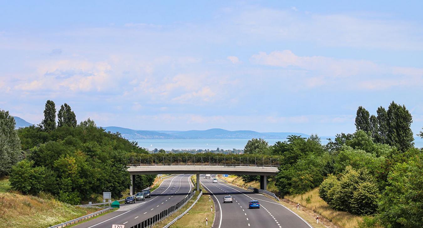 Megérkeztek a 2024-es autópálya-matrica árak!