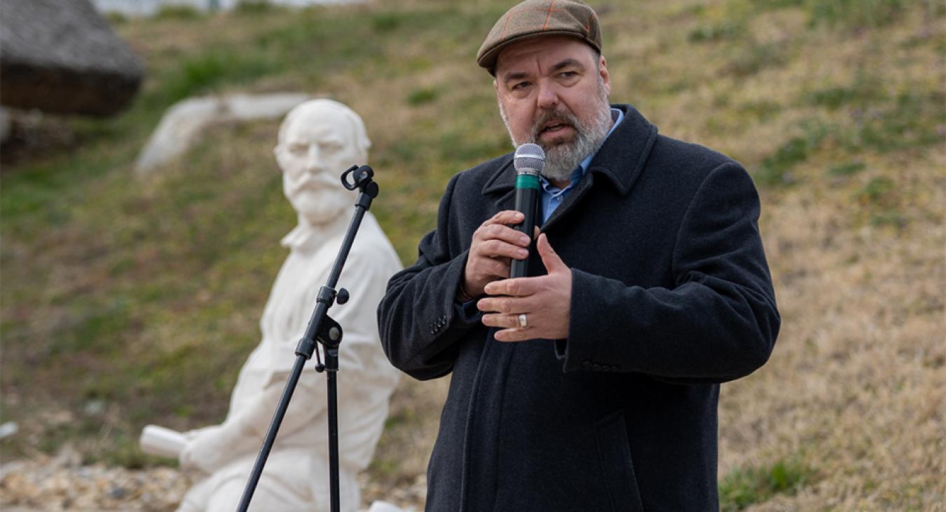 Vitézy Dávid és Juhász Péter is reagált L. Simon László kirúgására