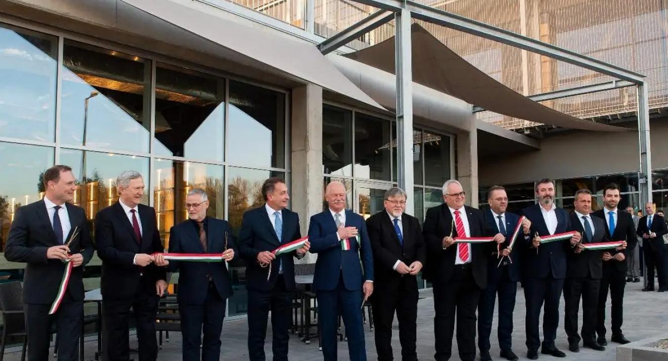 Megdönthették az avatás rekordját Győrben