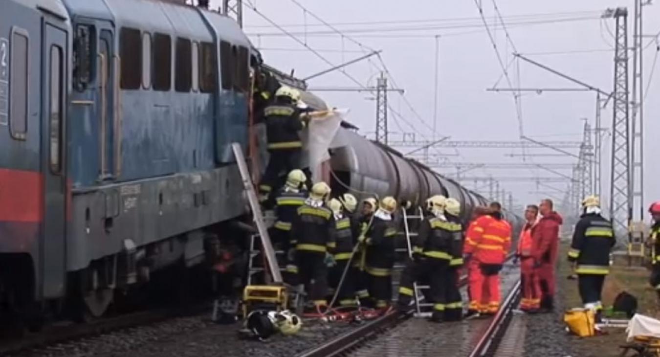 Életmentő műtétet hajtottak végre a sápi vonatbalesetben megsérült vasutason