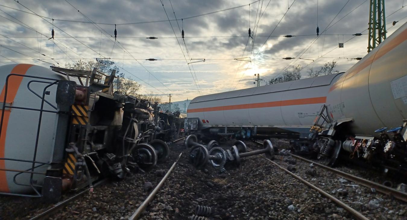 Eddig tarthat a nagymarosi baleset után a vágányzár 