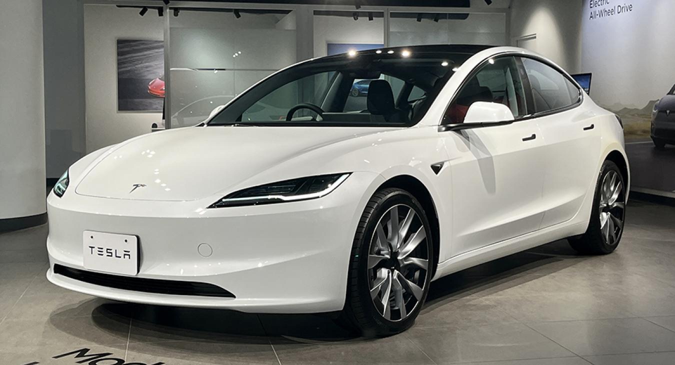 Sorra buknak meg a műszaki vizsgán a Tesla Model 3-ak