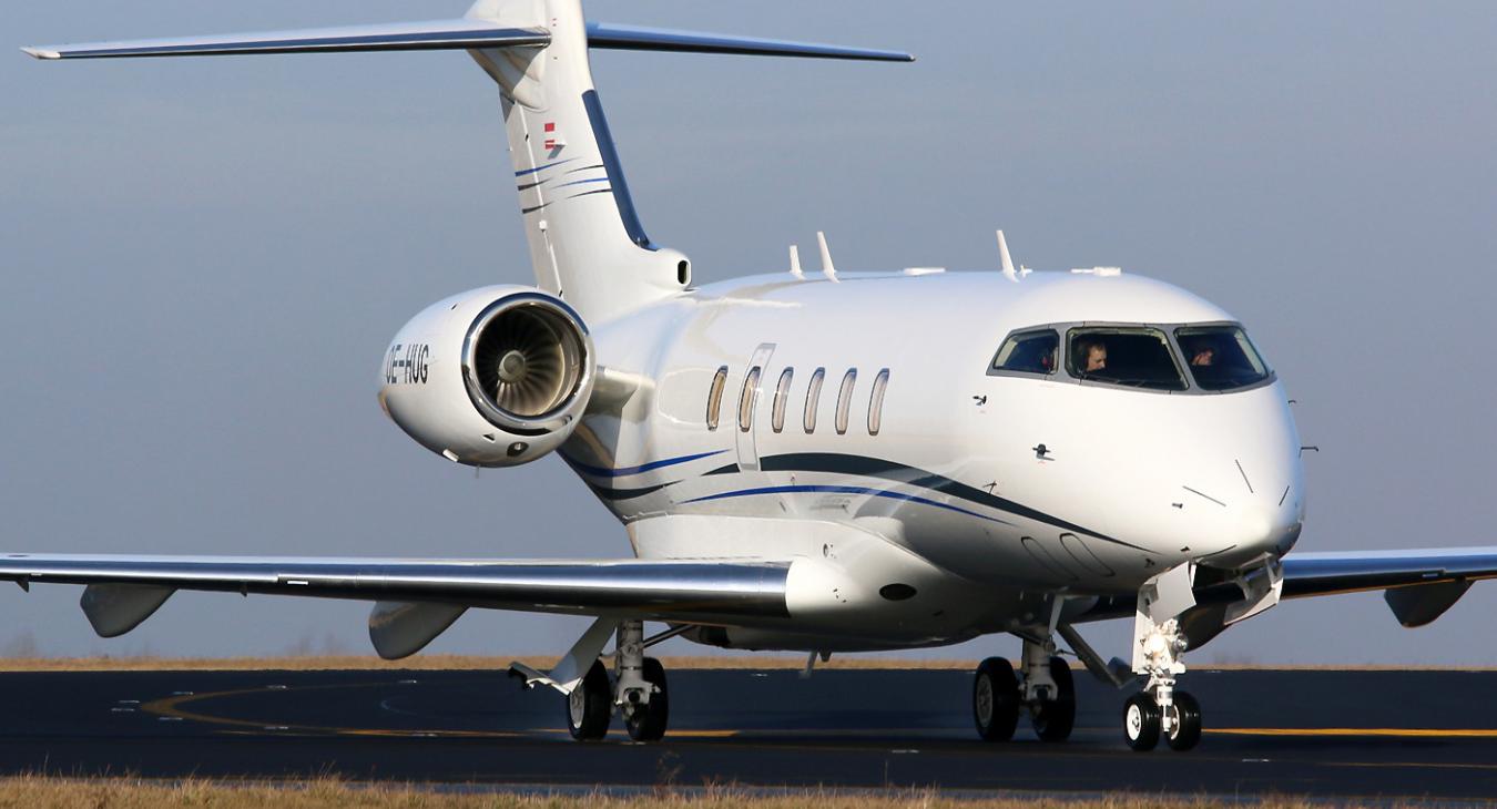 Van egy Ausztriában bejegyzett magángép, amely Kínába is Orbán után ment
