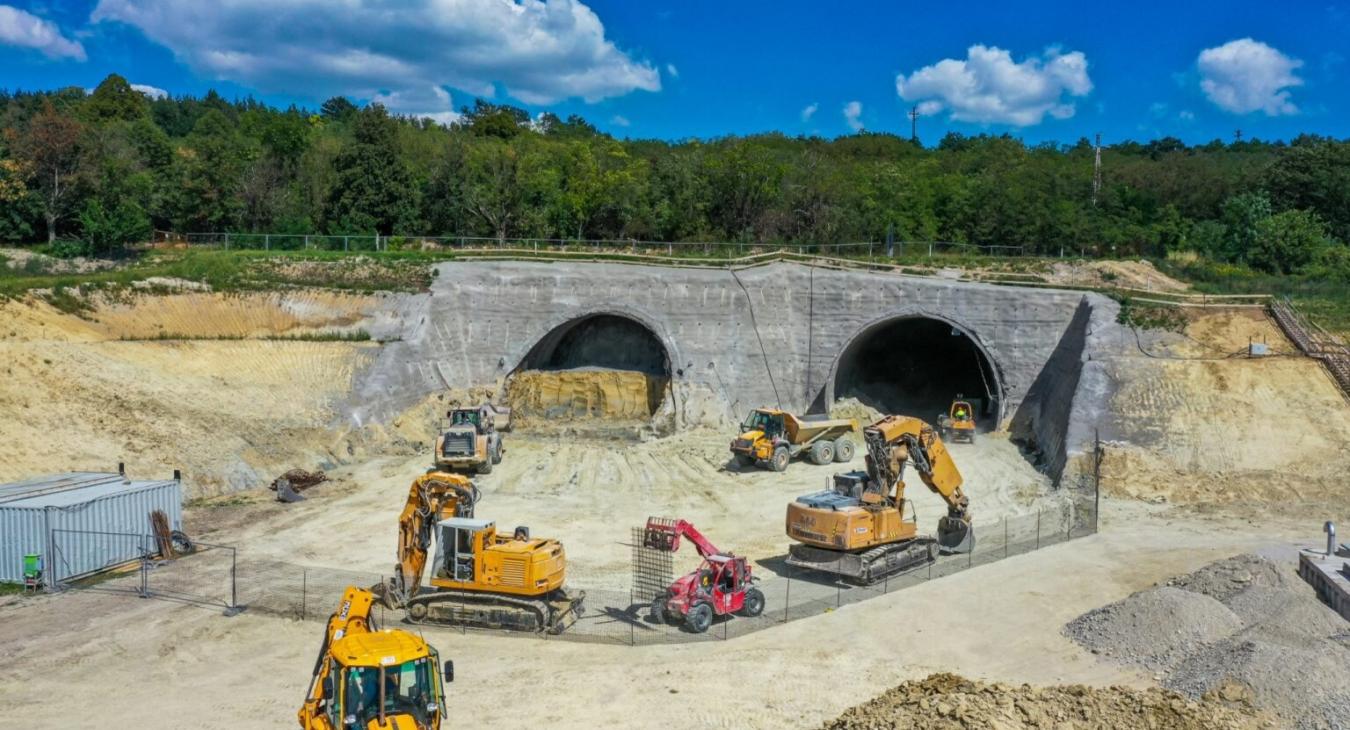 Tovább drágul az M85-ös autóút építése