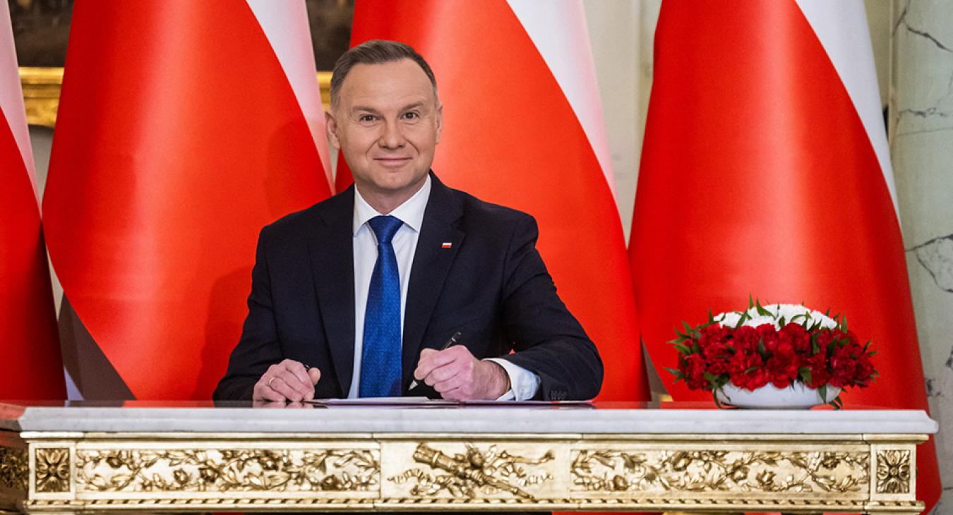 Andrzej Duda másodszor is megkegyelmezett a letartóztatott volt lengyel belügyminiszternek és helyettesének 