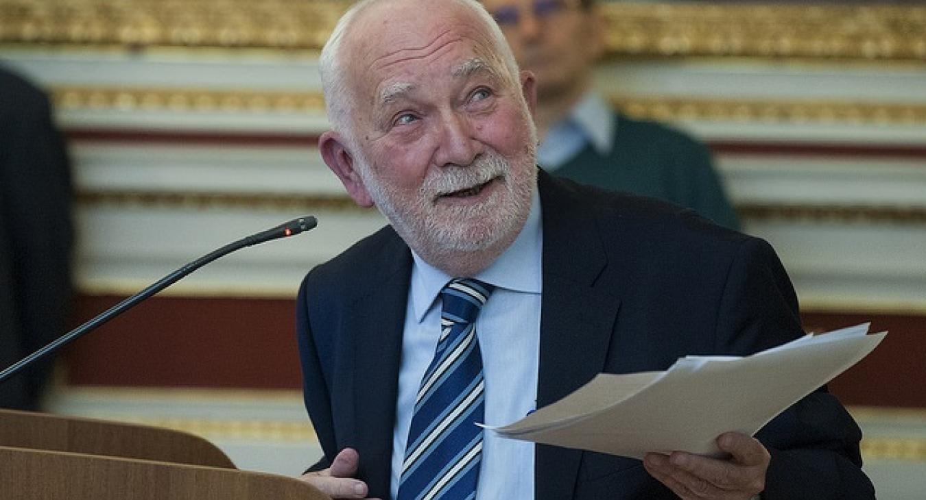 Elhunyt Kelemen János filozófus, az MTA rendes tagja