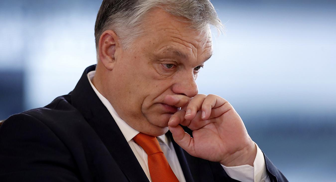 Két lehetőség áll Orbán Viktor előtt, mindkettő kellemetlen