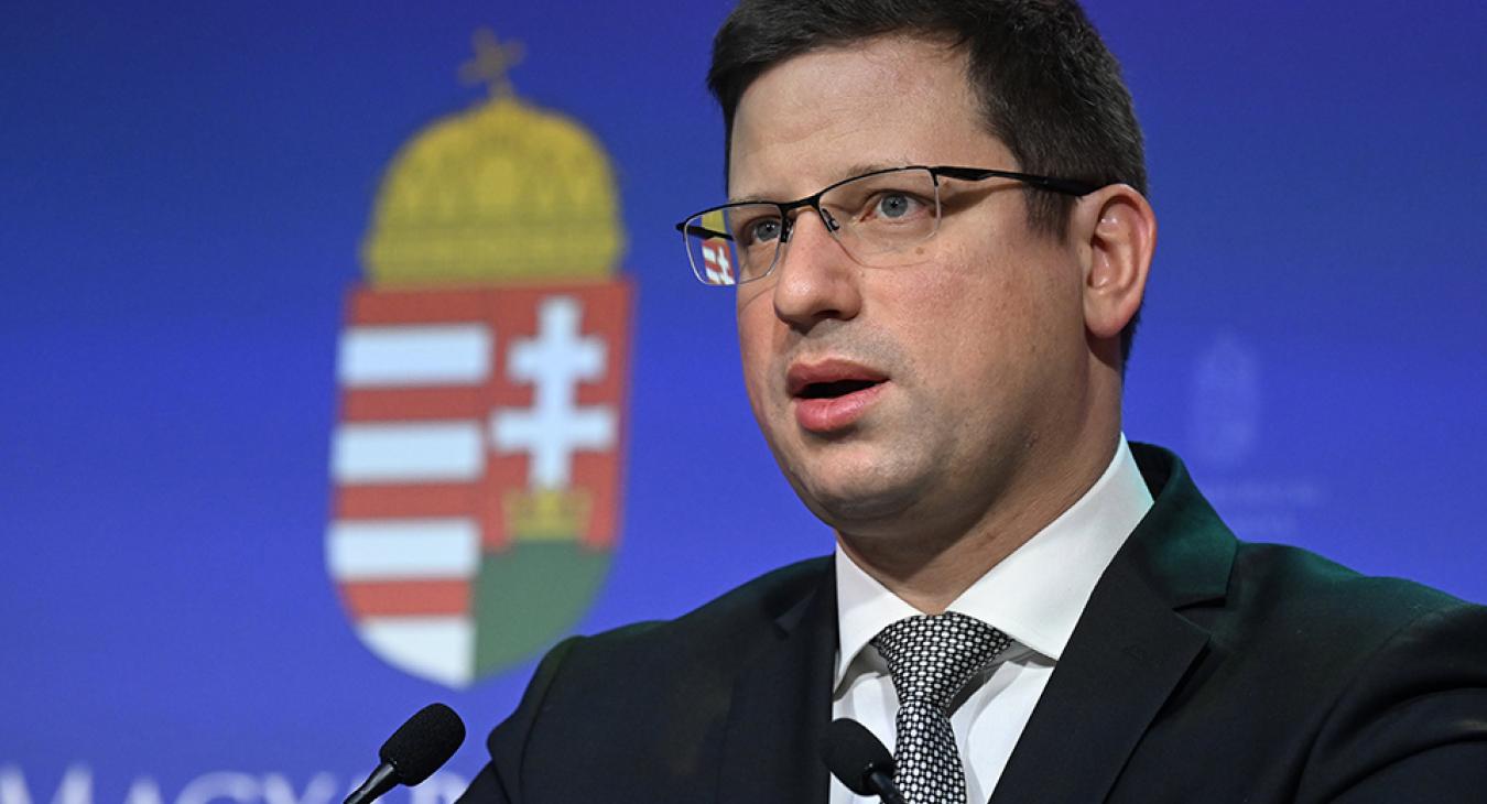 Gulyás Gergely valótlanságokat közölt az ügynökaktákról