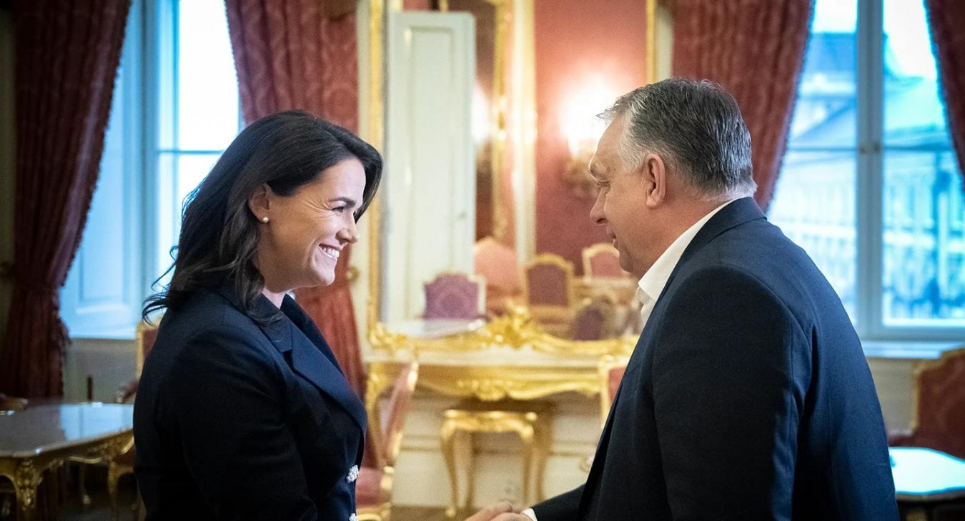 Sándor Zsuzsa: Hályogkovács módjára bicskával műtik az Alaptörvényt, csak hogy mentsék a menthetetlent