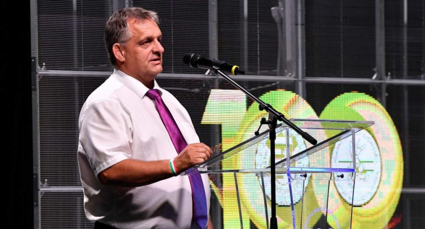 Letörölték a cikket, amiben Orbán Viktor öccse és a bicskei gyerekotthon kapcsolatáról írtak a Gyermekvédelmi Főigazgatóság honlapján