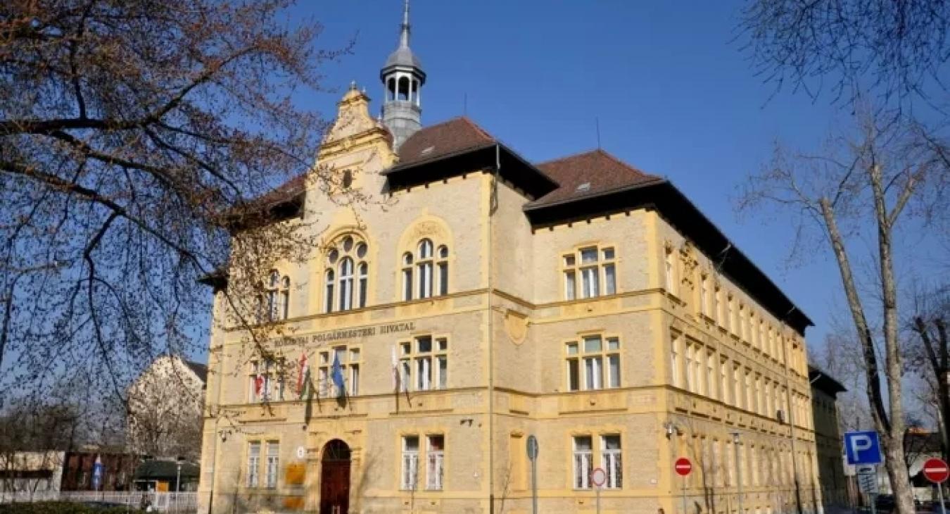 Hajnal Miklós: egy Fideszhez közeli egyesület százszoros árért csinált magának honlapot a Városi Civil Alap segítségével