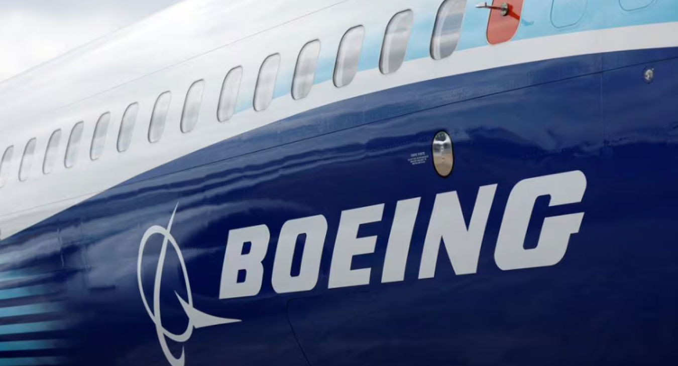 Mi történt? Lemondott a Boeing vezérkara