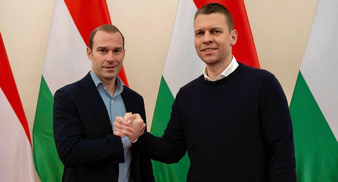 Lecserélte Hollik Istvánt a Fidesz-KDNP