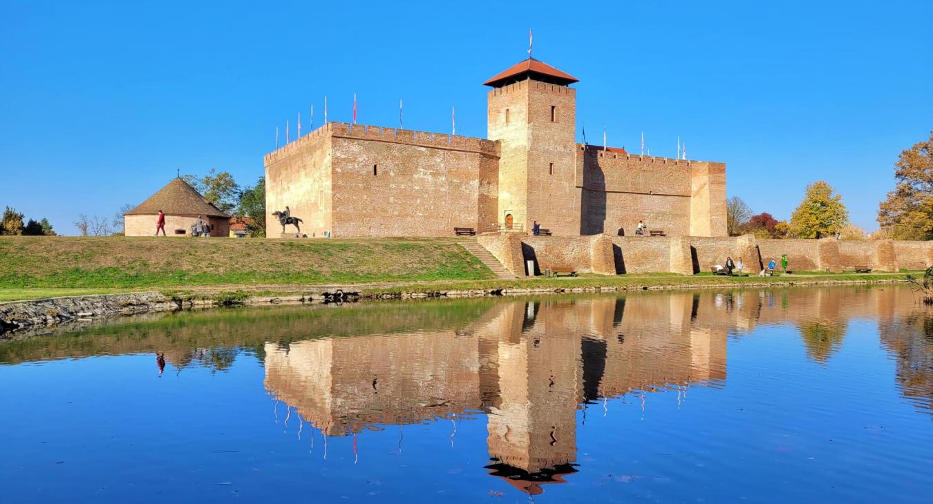 Békés megyében kezdi országjárását Magyar Péter