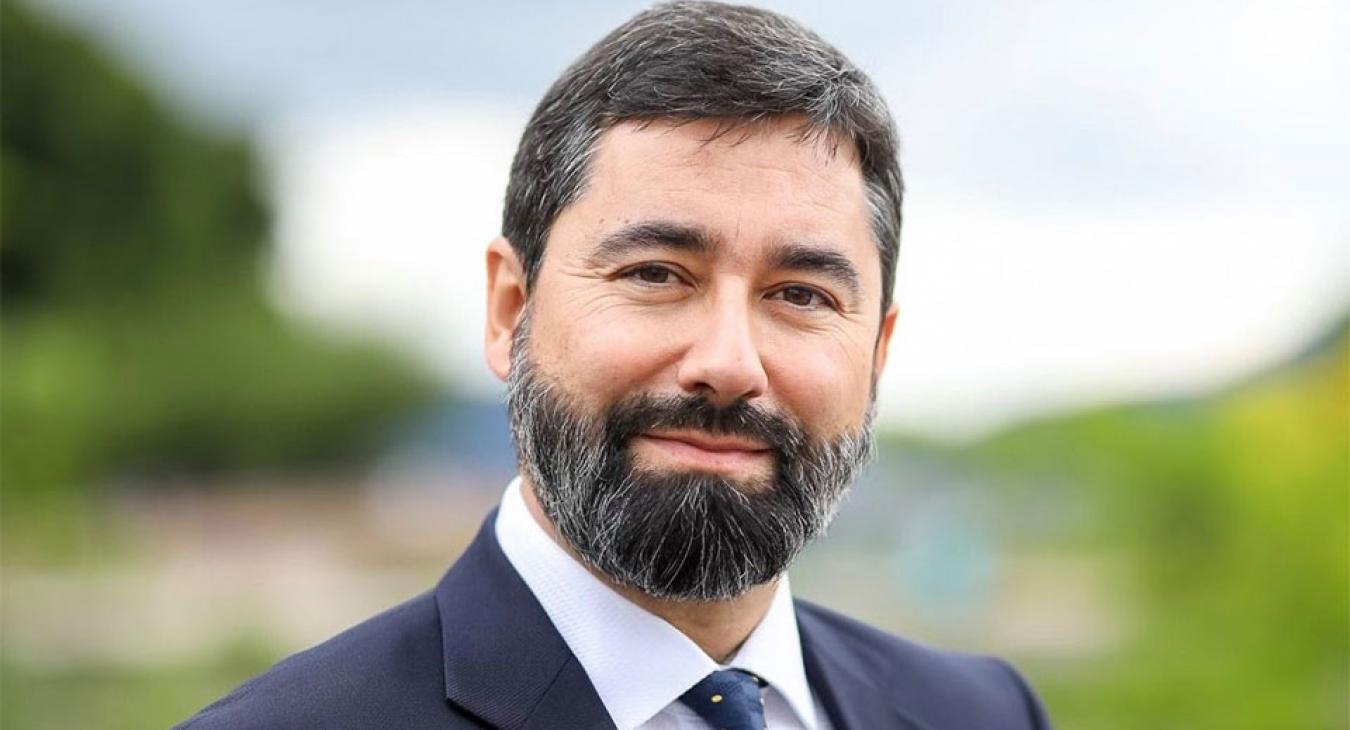 Nem fogott kezet Magyar Péterrel Hidvéghi Balázs