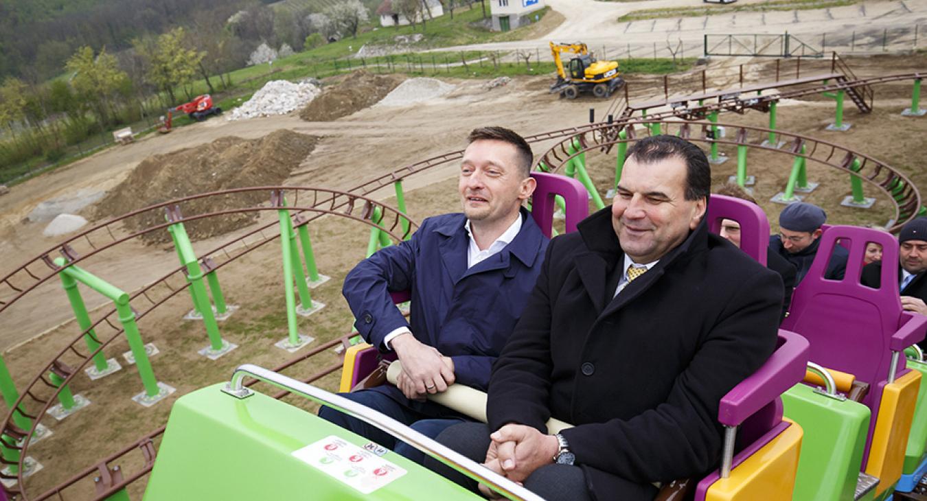 Bezárt az állami pénzből tuningolt vidámpark, amit maga Rogán adott át