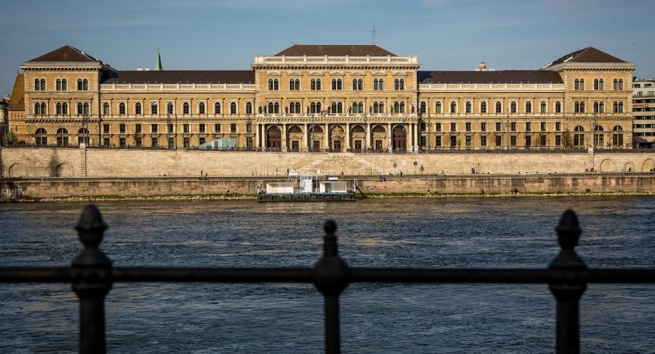 Hekkertámadás érte a Corvinus egyetemet, feltörték a tanulmányi rendszert 