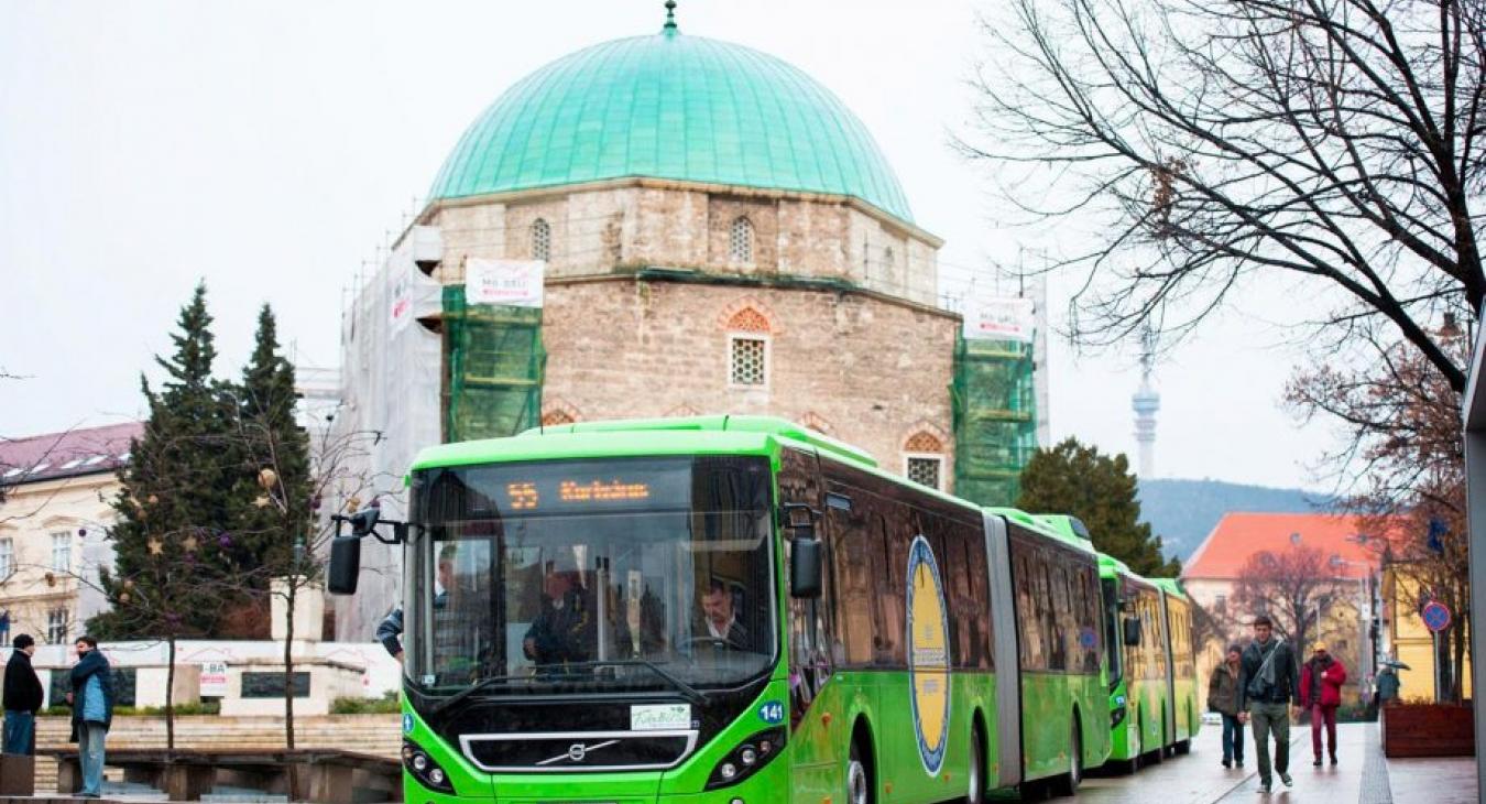 Hatályon kívül helyezték az elsőfokú ítéletet aa pécsi buszperben, a Kúria dönthet a folytatásról