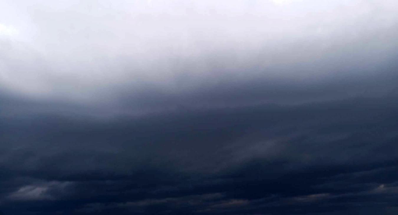 Egész nap számíthatunk záporokra-zivatarokra