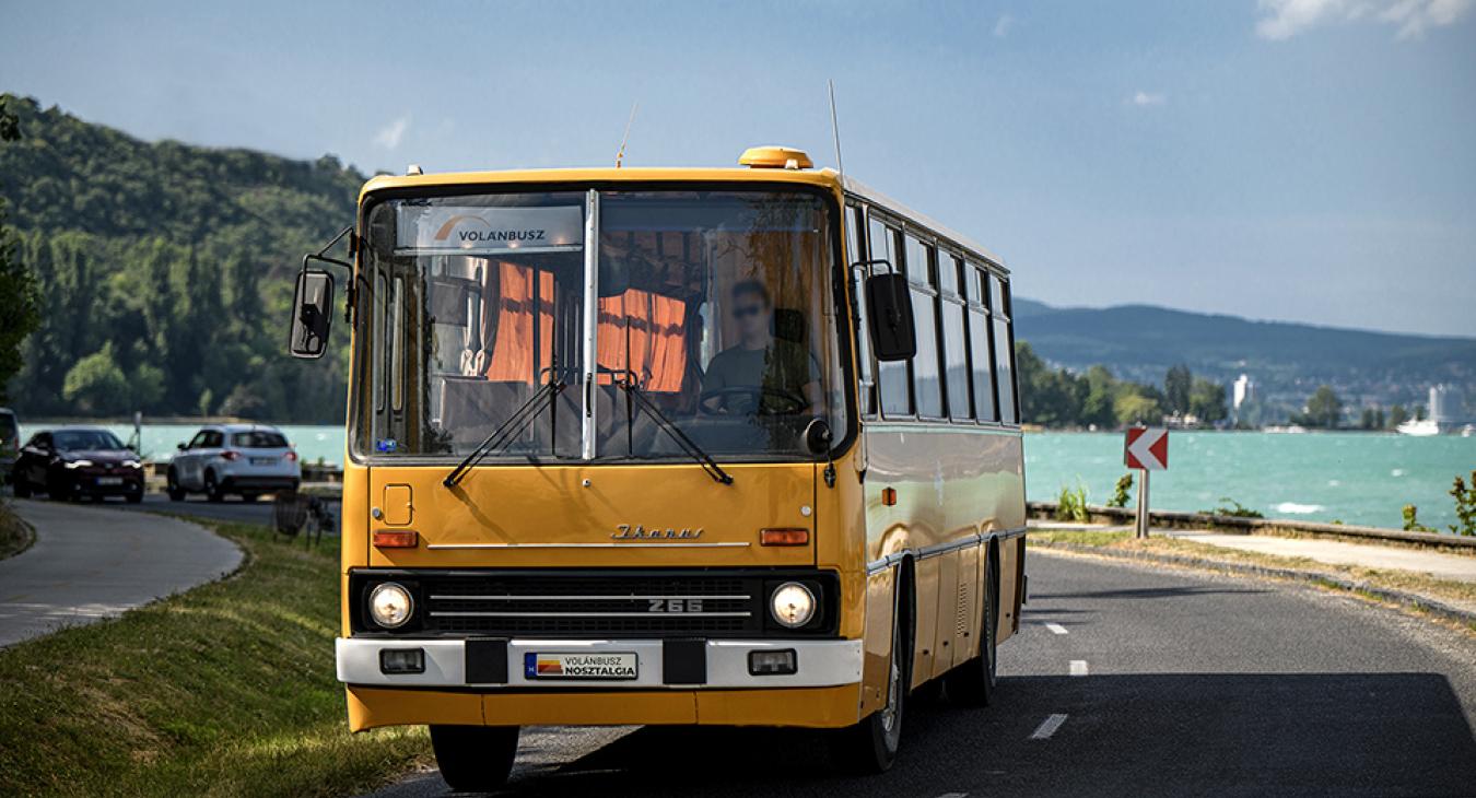 Ikarus 266-os nyitja a nyarat Keszthelyen