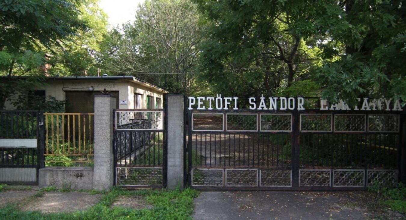 Eladták az újpesti Petőfi Sándor laktanyát